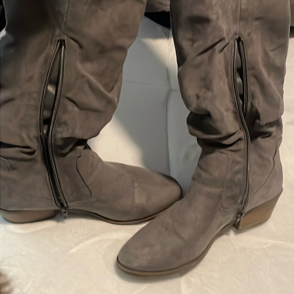 Mid calf heeled boots